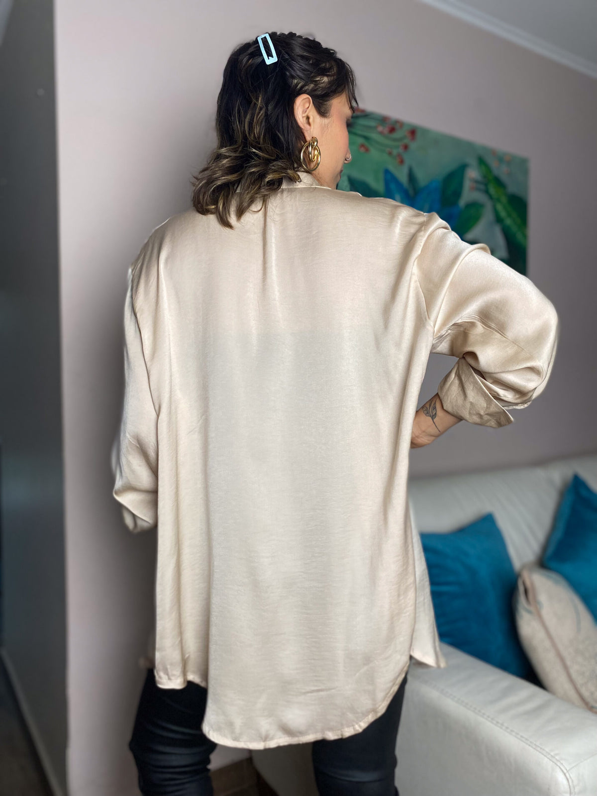 Blusa satín delgadita -Crema